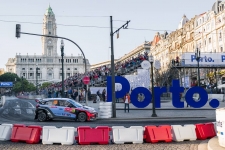 Porto Street Stage foi enorme sucesso e Neuville foi o grande vencedor